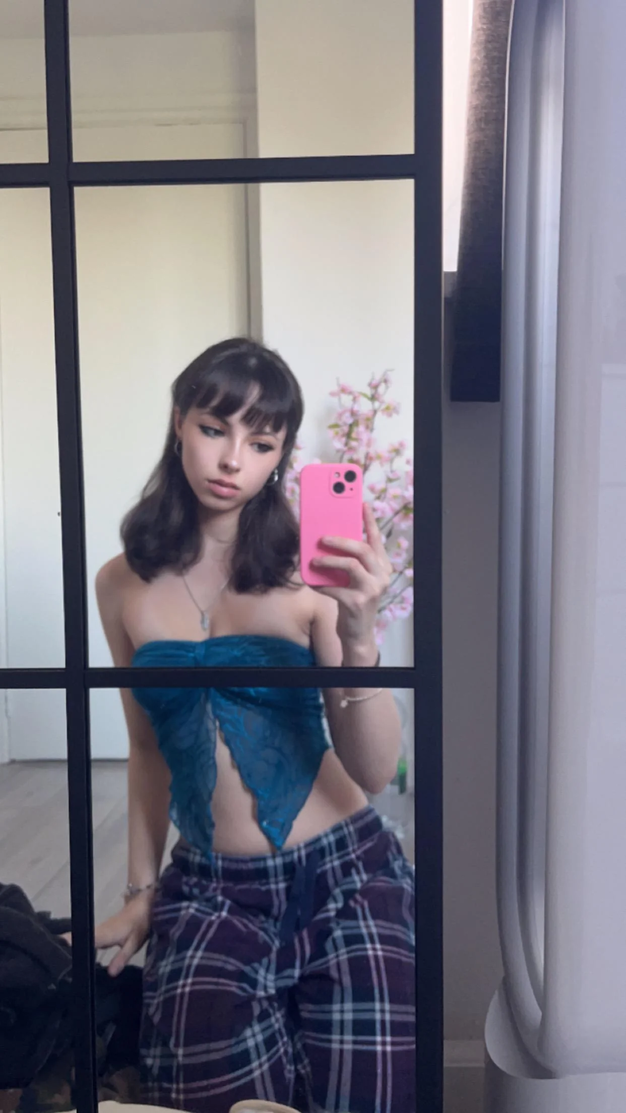 This college girl wanted to give you her best shot picture 1 of 1