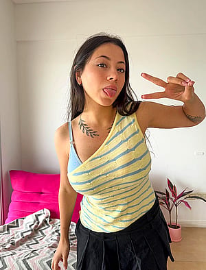 Do you think I am hot? F19'