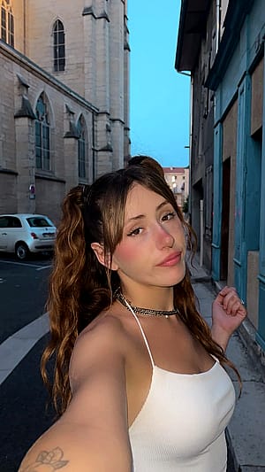 Do you think I'm beautiful ?'