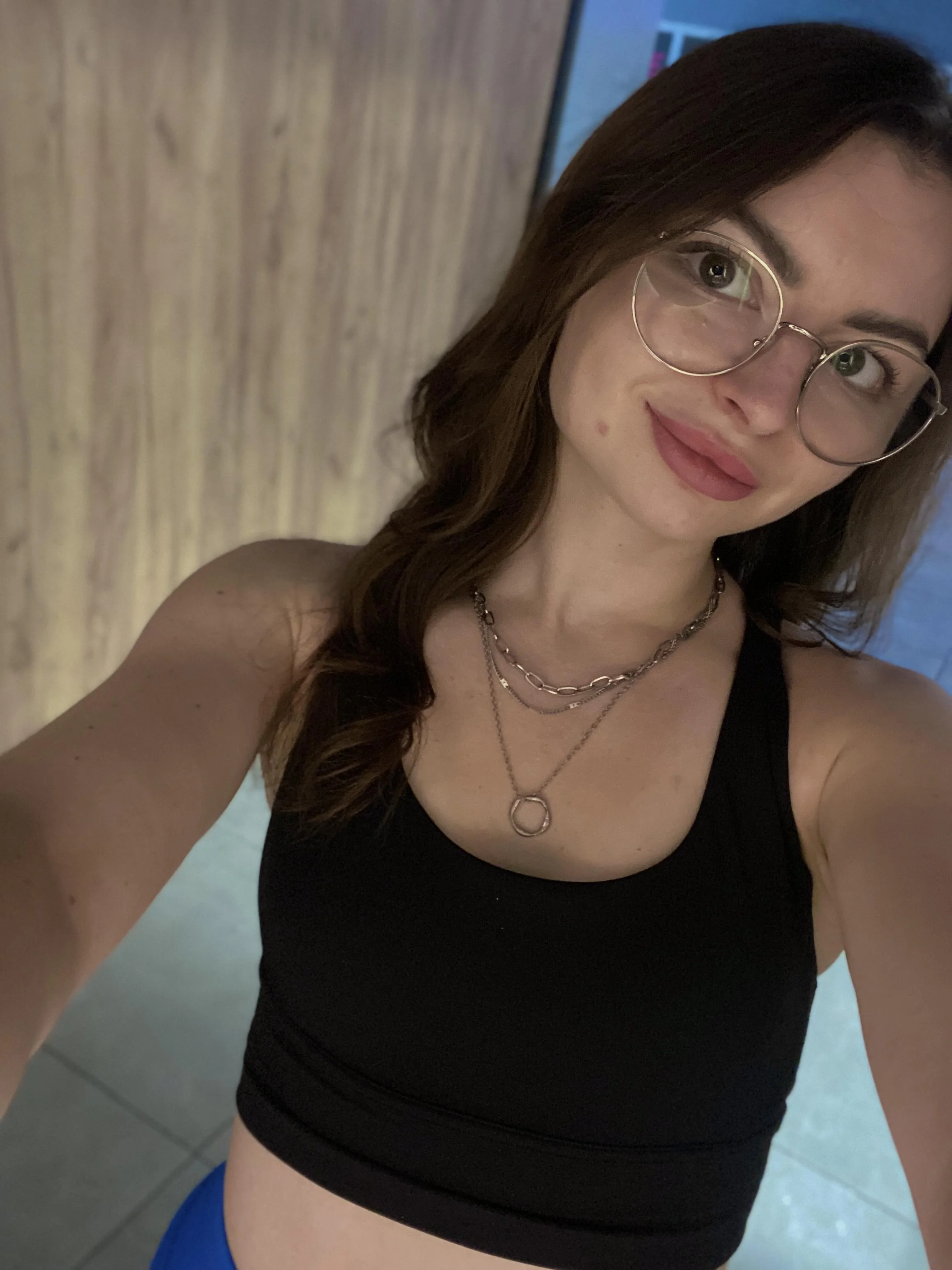 What do you think about my look? picture 1 of 1
