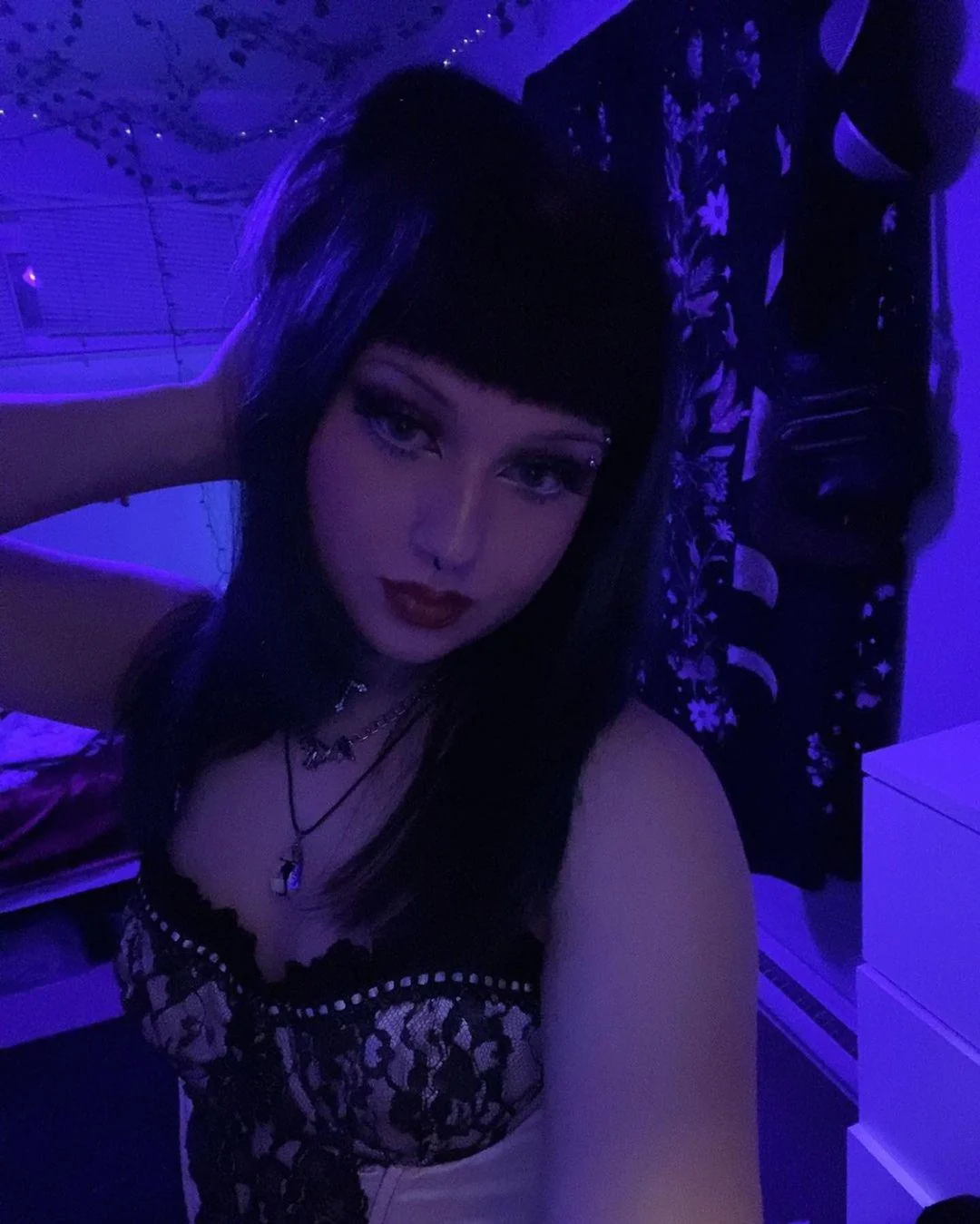 dressed to impress, myself picture 1 of 1