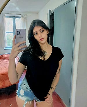 Am i hot or not? Be honest F19'