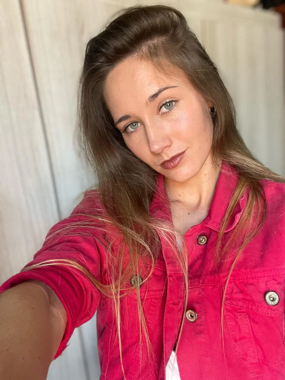 Am i the type of girl you want to date? picture 1 of 1