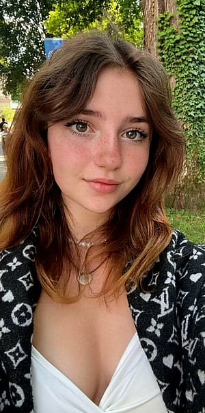 f18 be honest do i look hot rn?'