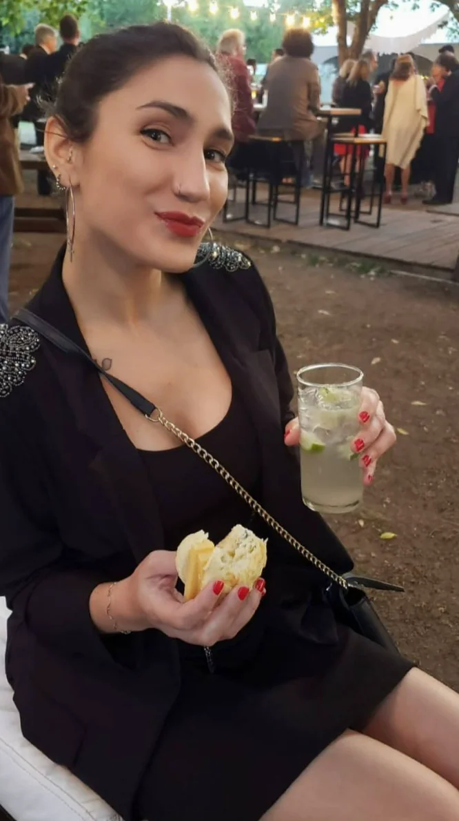 What's the most classy part of this photo picture 1 of 1
