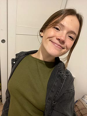 Can I look sexy without showing skin?'
