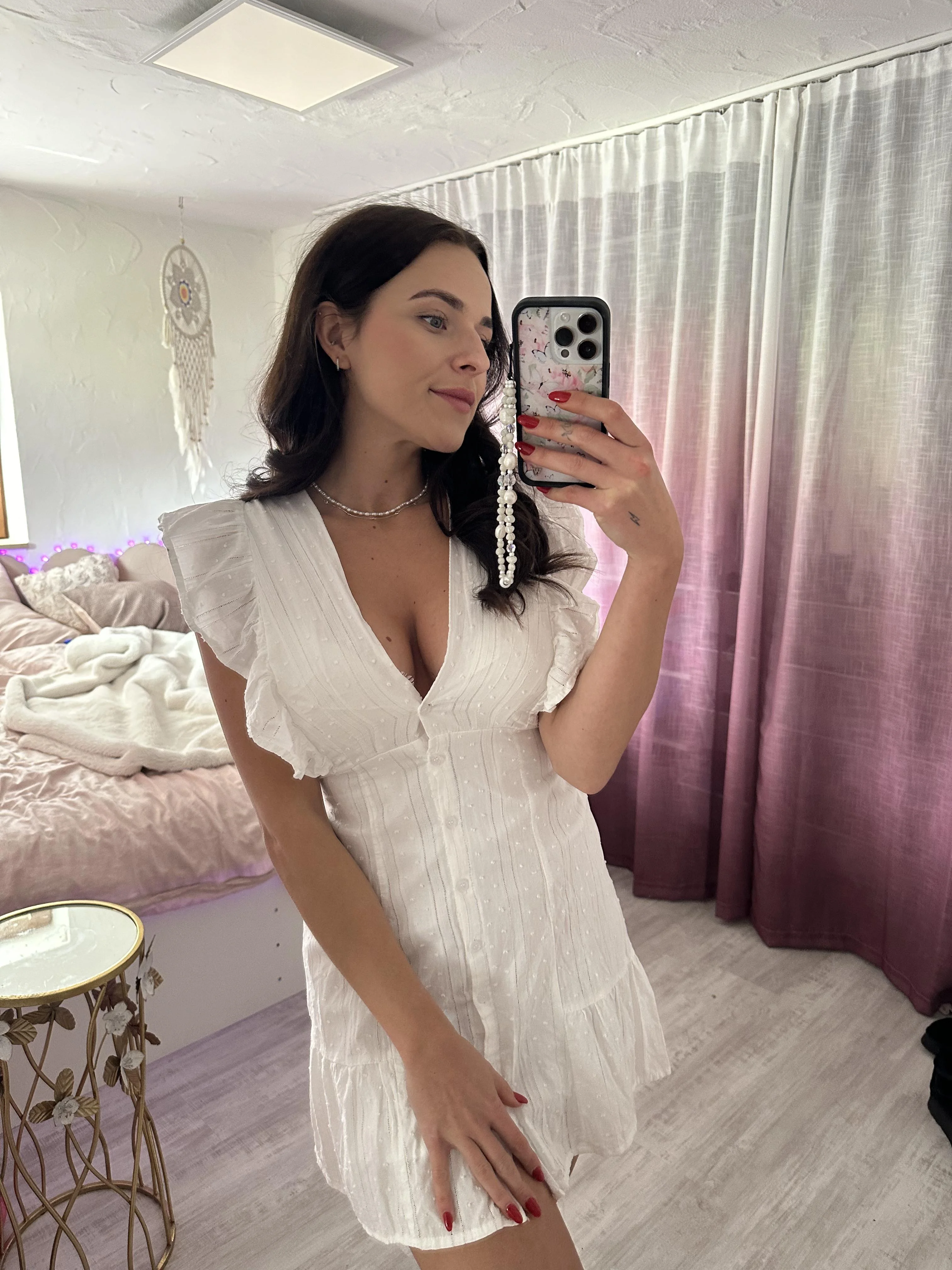 do I look cute in this outfit or no ? picture 1 of 1