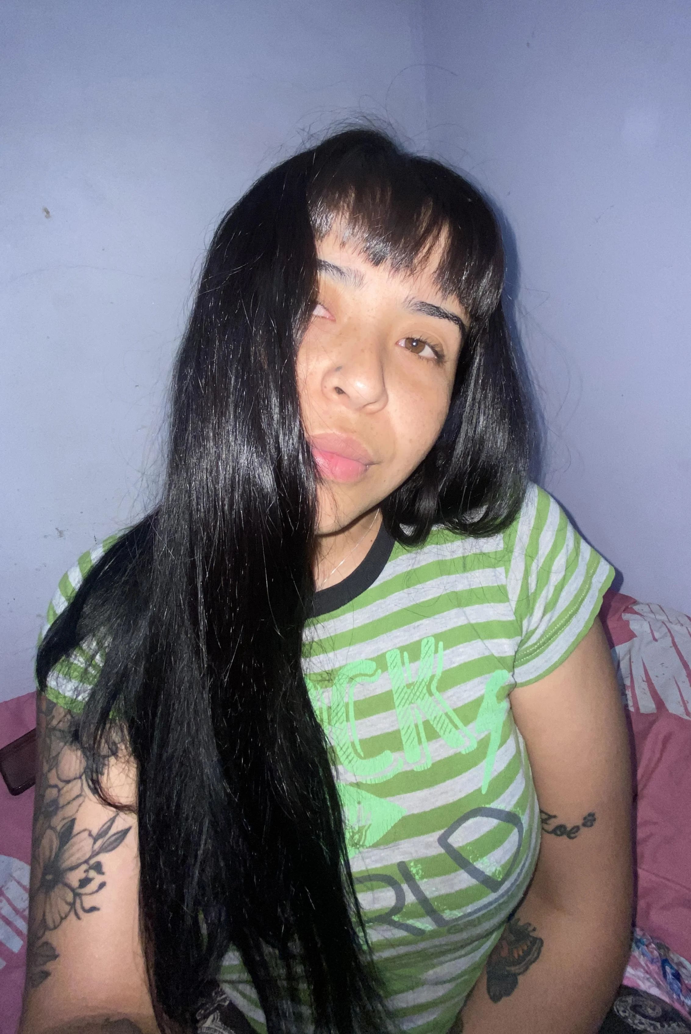 AM i hot for you? F19 picture 1 of 1
