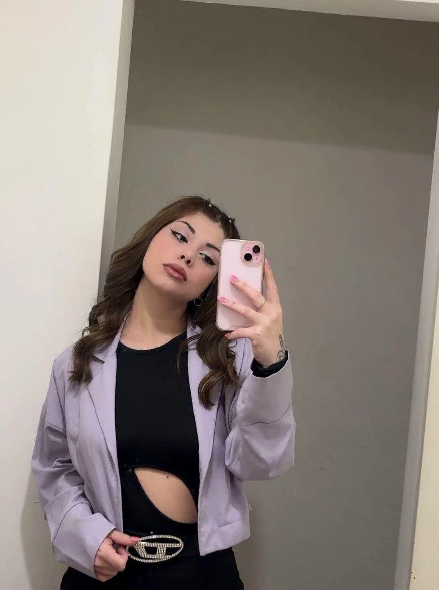 Just your friendly neighborhood college girl who’s up for a study session picture 1 of 1