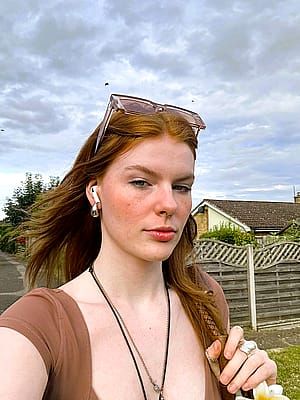 Do I look hot? F19'