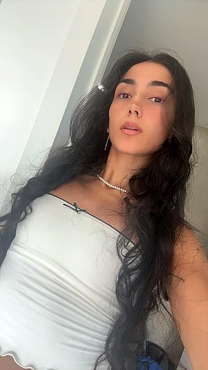 Is that good to make you stop scrolling'