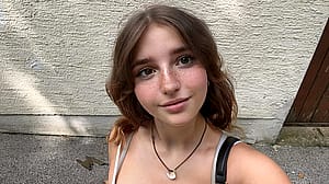 i keep wondering if i’ll ever feel pretty'