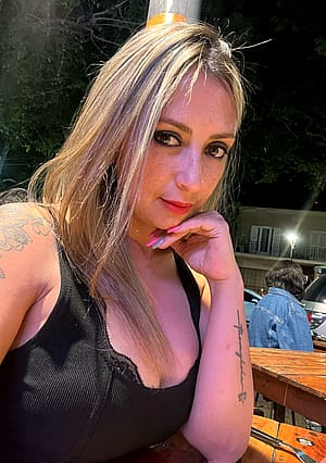 I can’t stop thinking about whether I look hot.'