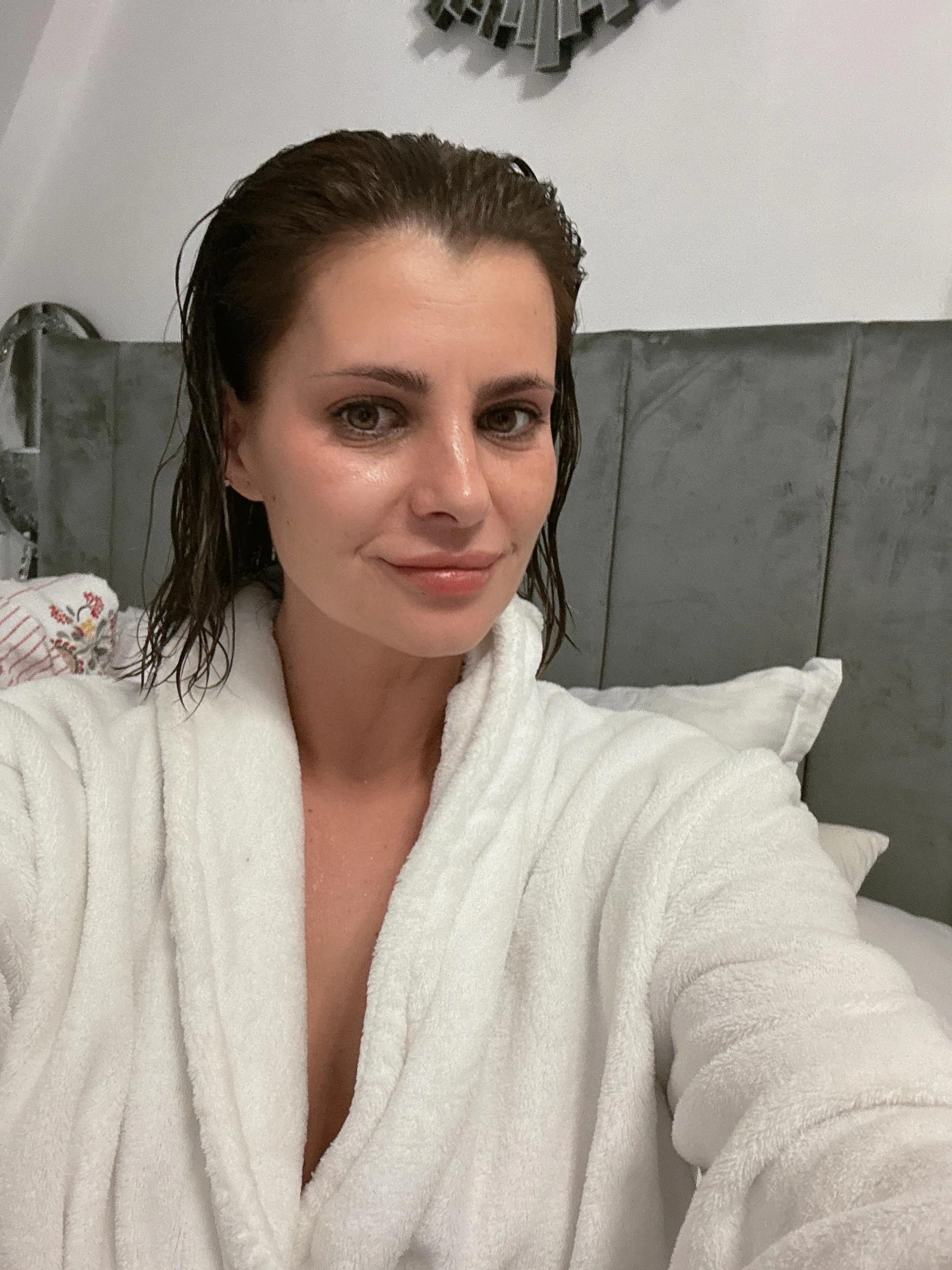 im looking good enough? picture 1 of 1