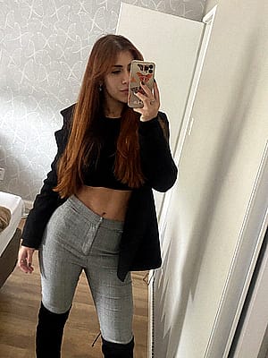 Mirror check, keeping it cozy, but still flexin'