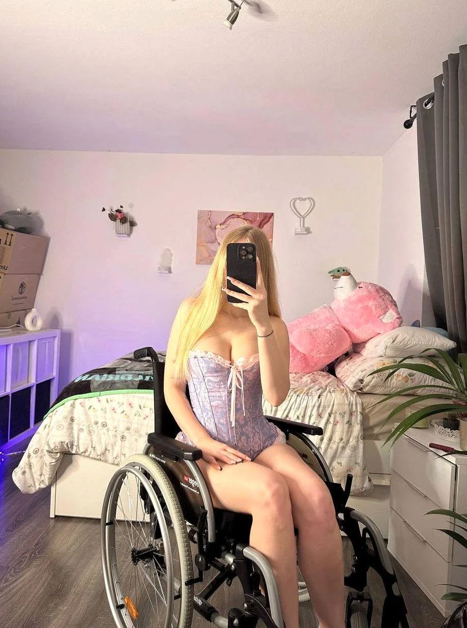 can you still see the beauty in me? picture 1 of 1