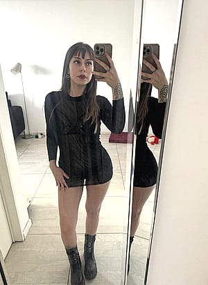 Am i sexy in this dress?'