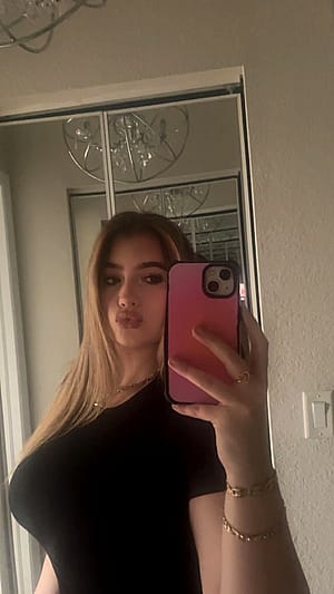 beating monday blues with a selfie'