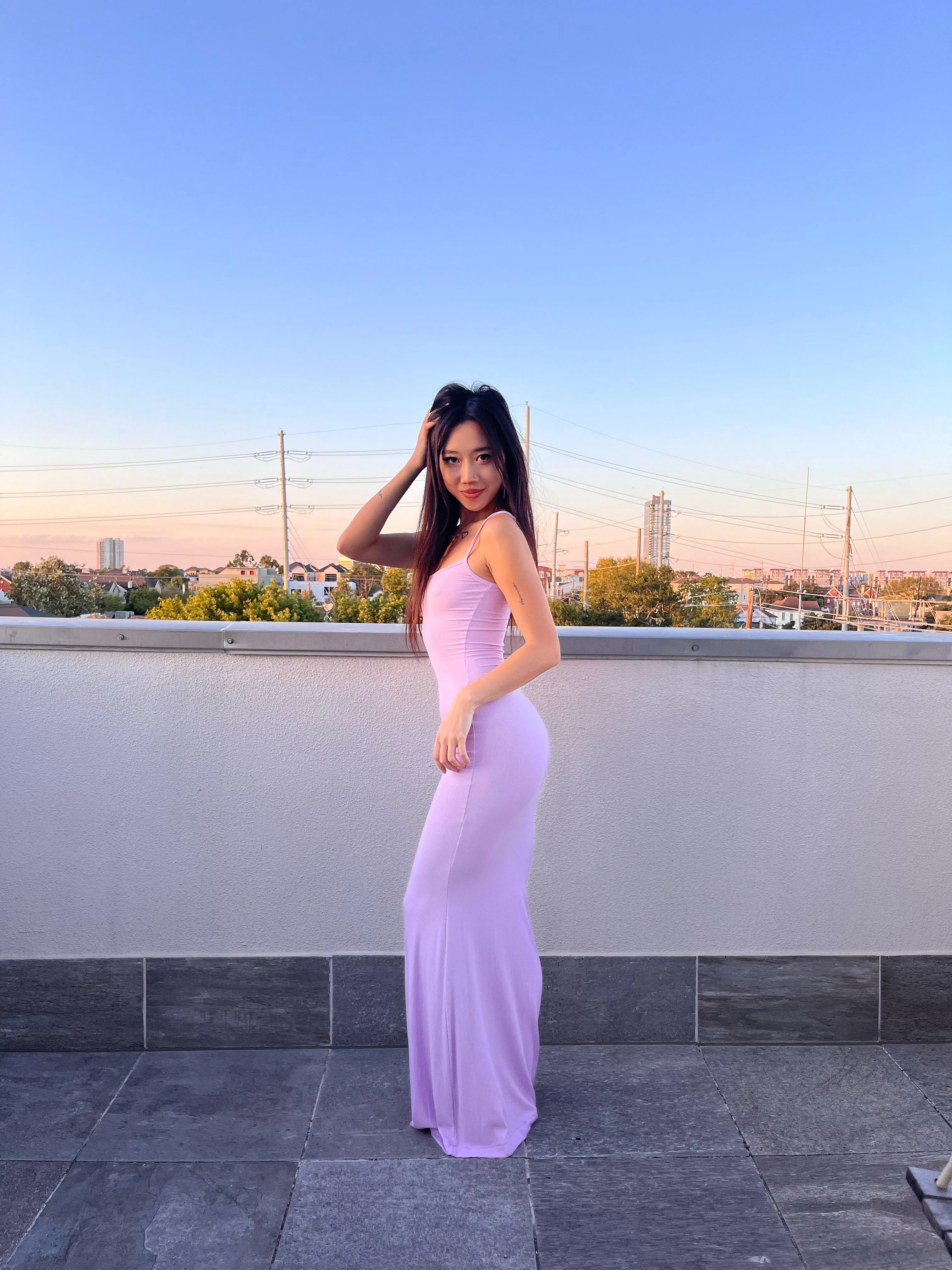 Do you find me hot? f23 picture 1 of 1