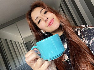 F23 Am I Hot? Just here flexing with my blue cup and good vibes'