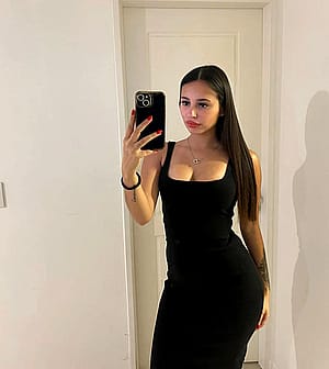 trying to look sexy with my plain black dress'