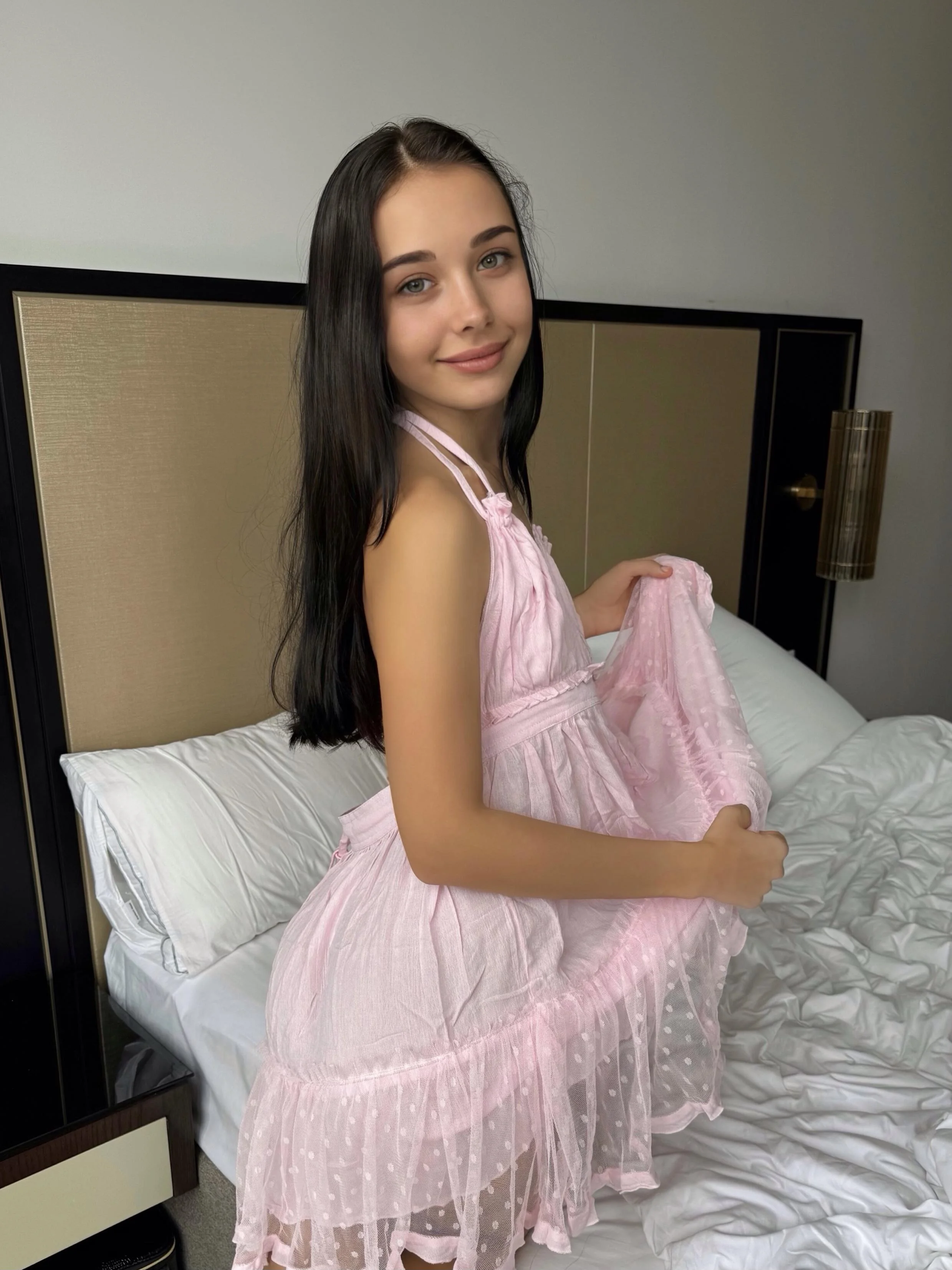 Am I sexy to you? (first time I do this I'm so nervous 😥) F18 picture 1 of 1