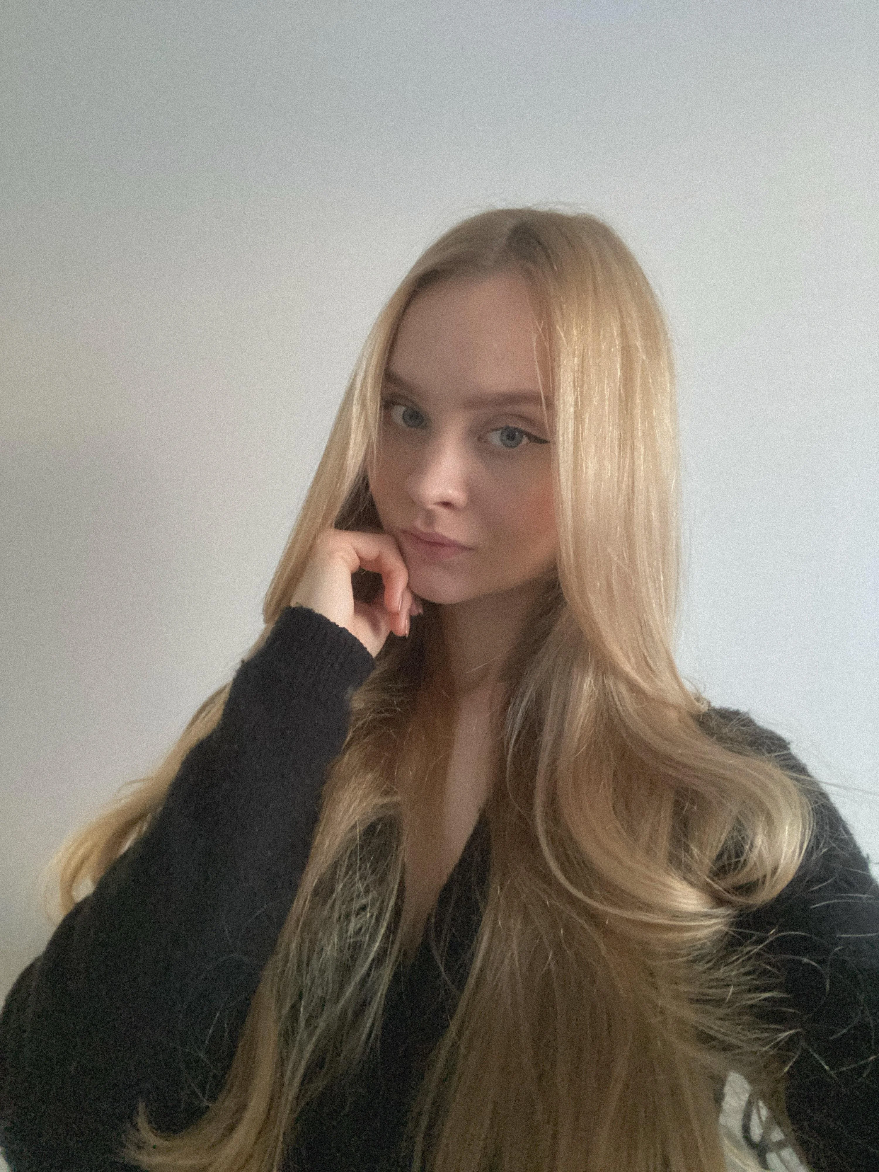 Black style picture 1 of 2