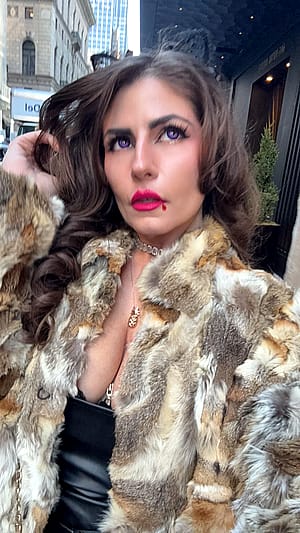 Leather and fur clay'
