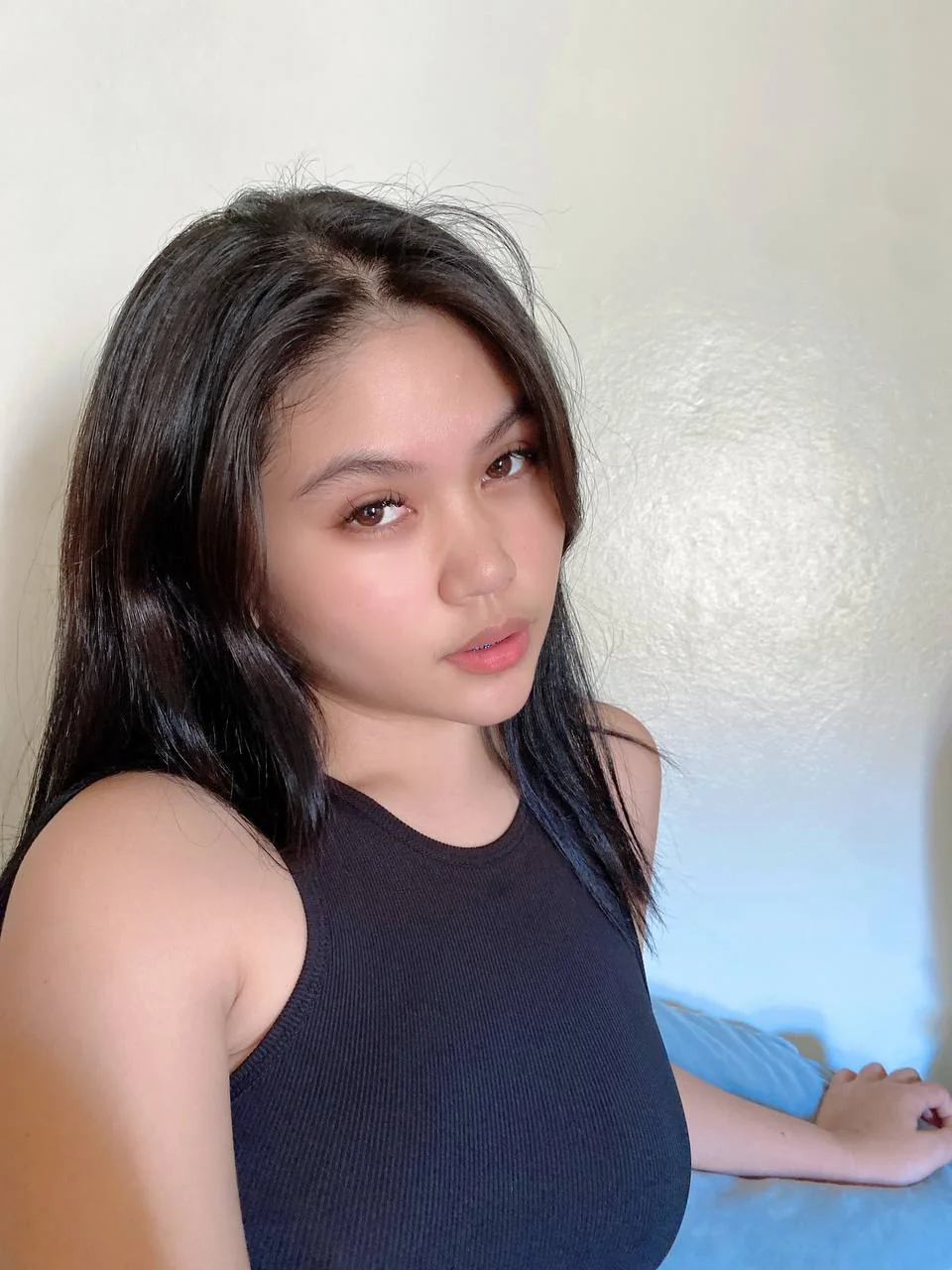 Do you like the way I look baby? picture 1 of 1