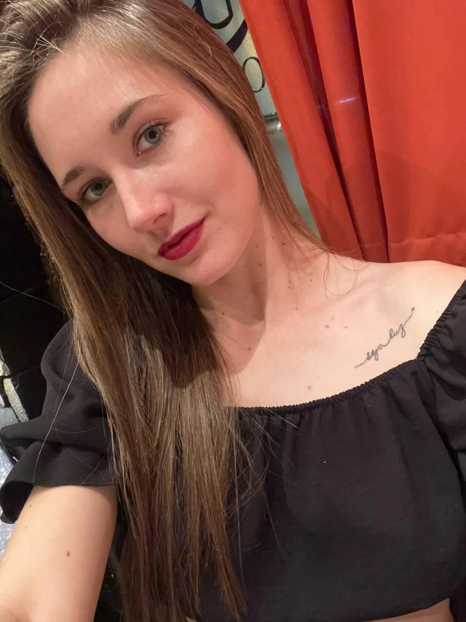 do you find me pretty? picture 1 of 1