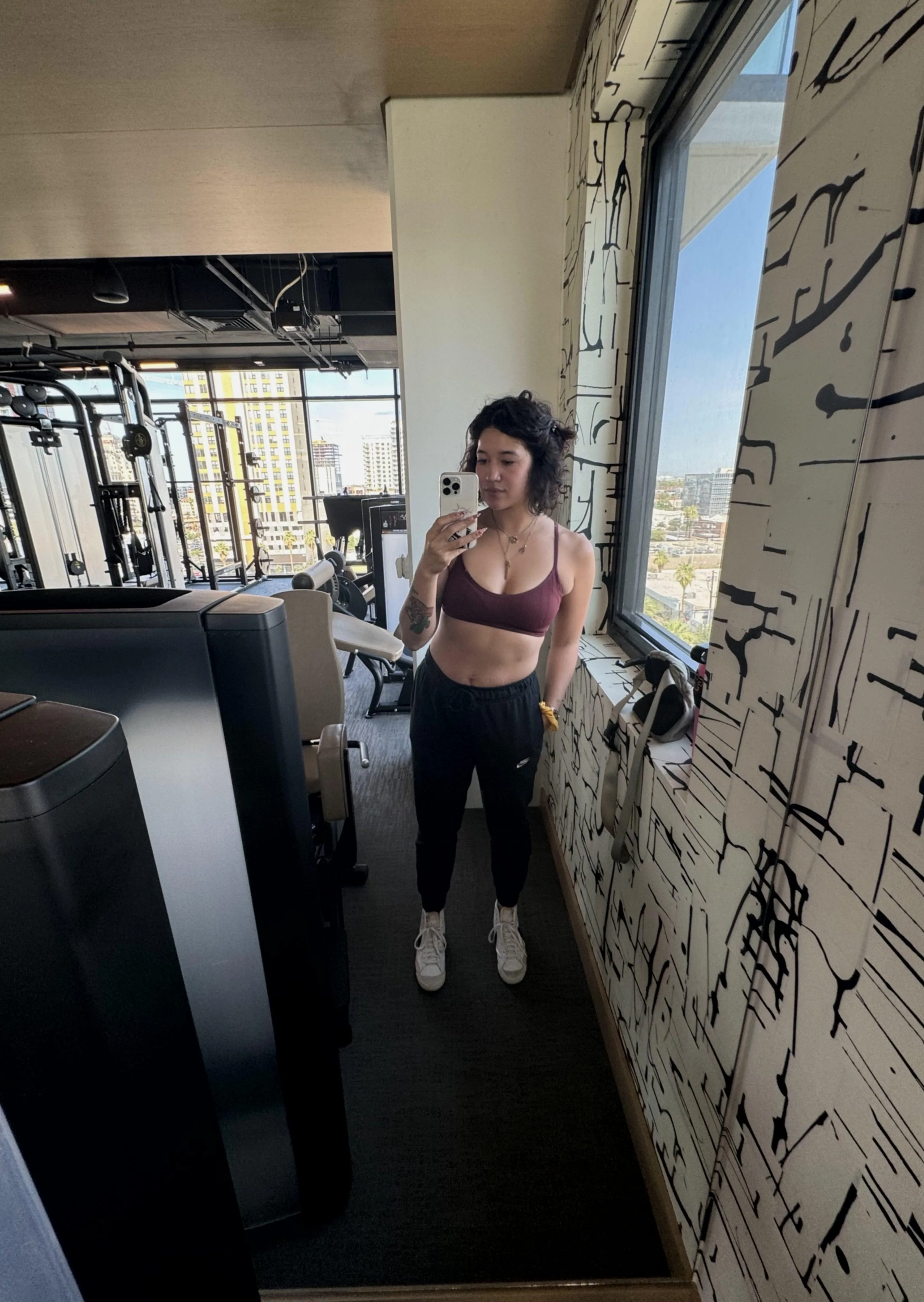 Nothing makes me hotter than a gym outfit—do u agree? picture 1 of 1