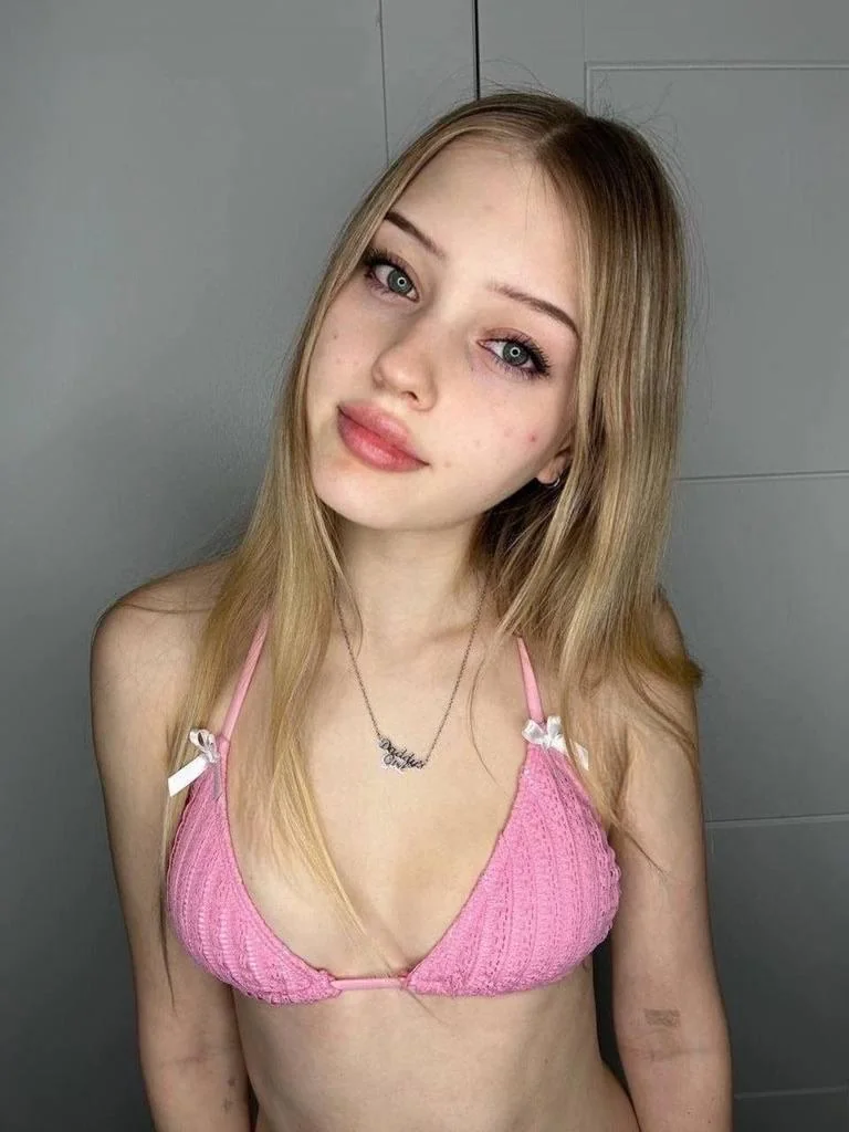 I look a little bit cute here picture 1 of 1