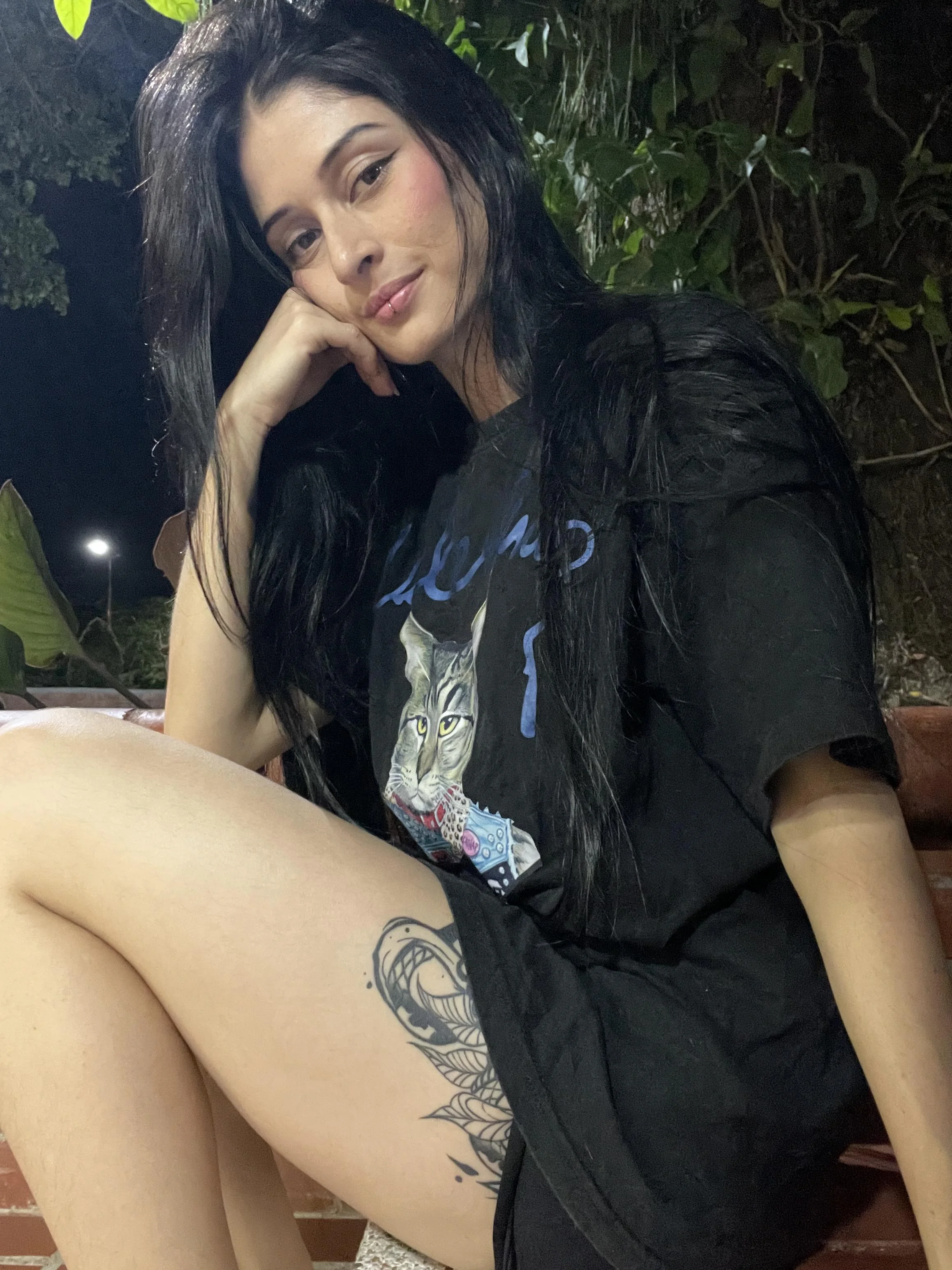 Just chilling with my friends picture 1 of 1