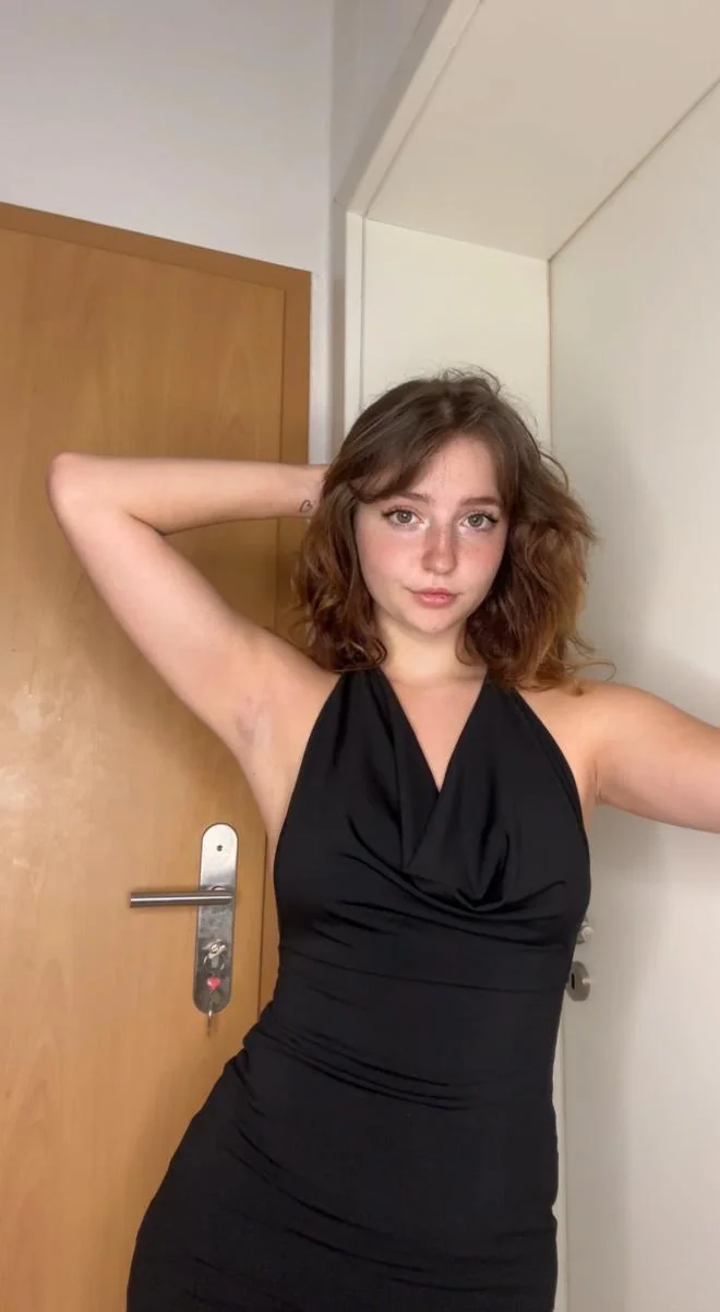 i’m not really sure if i look like a classy girl picture 1 of 1