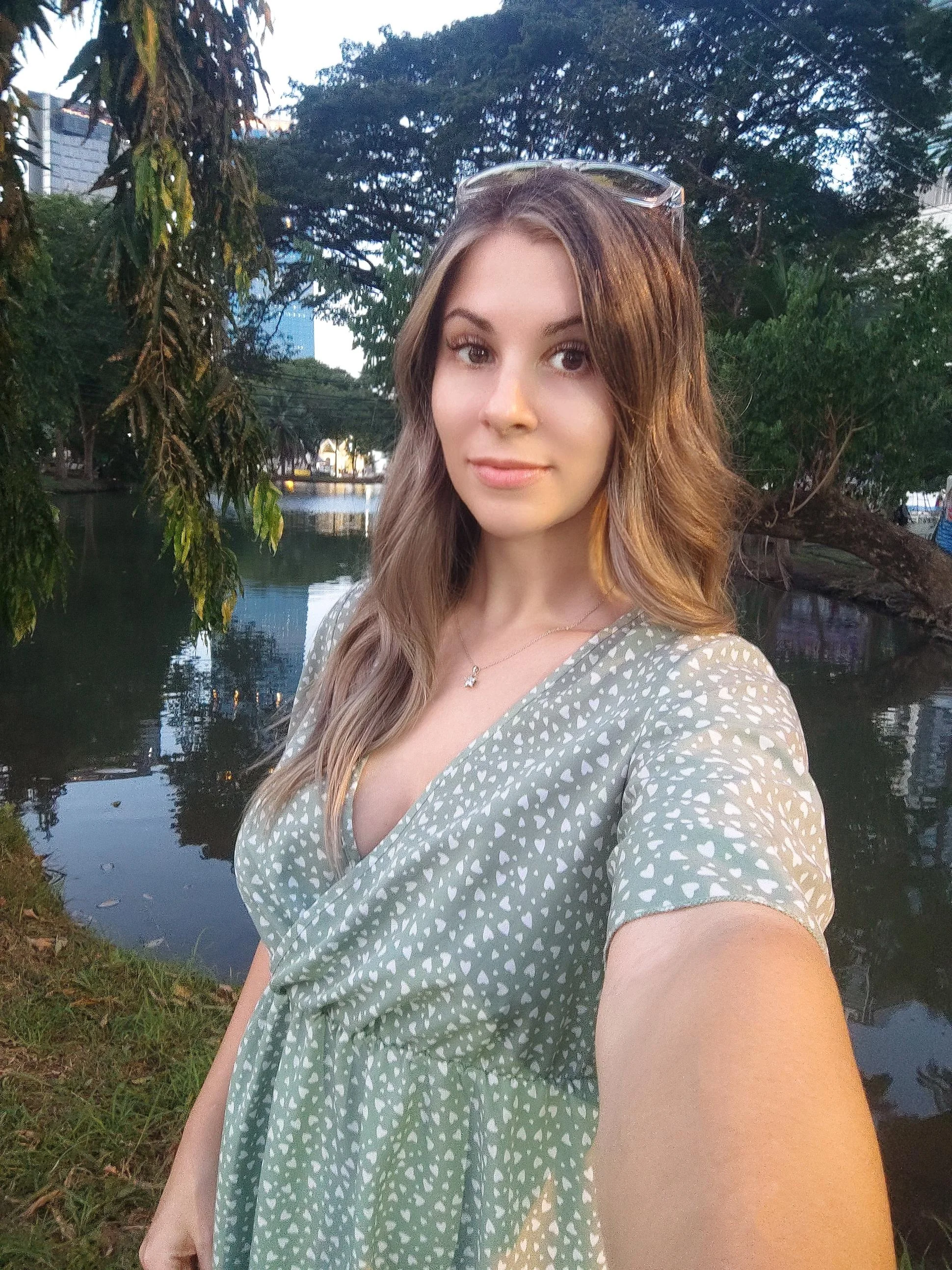 All dolled up for a date in the park picture 1 of 1