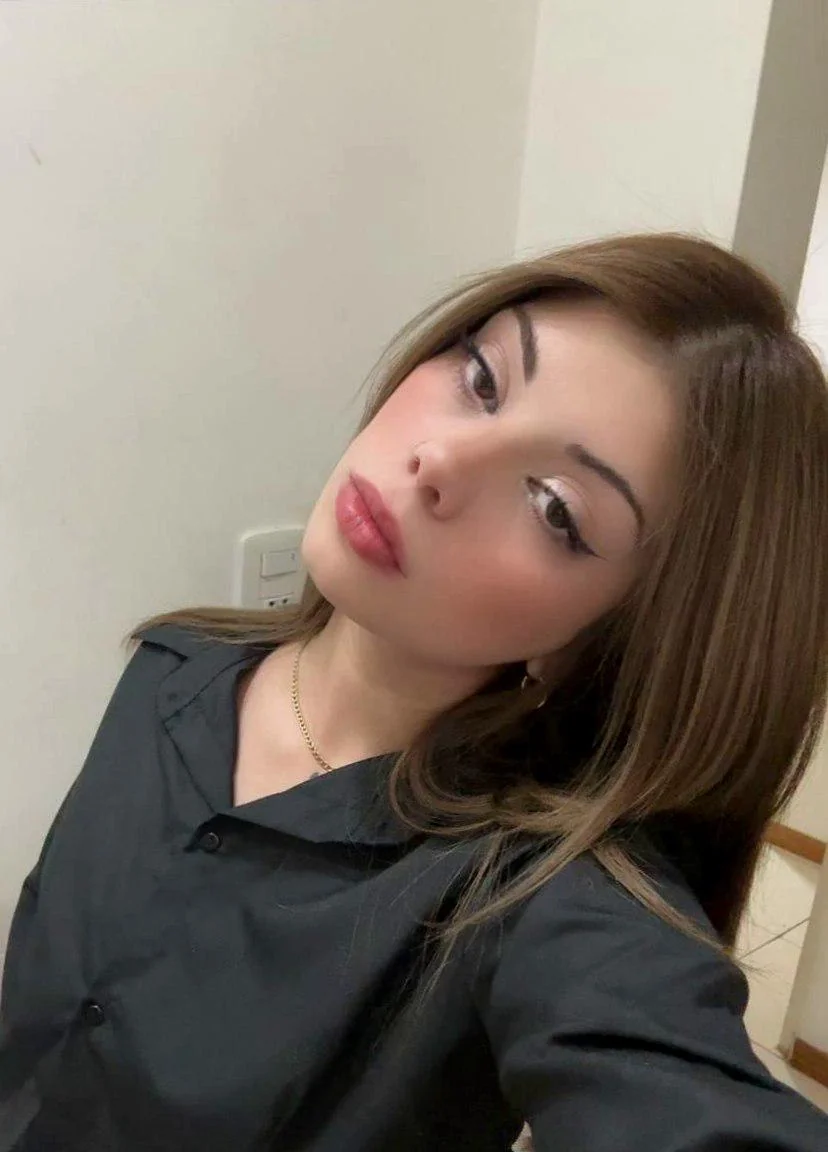 Just me, myself, and my perfect angle picture 1 of 1
