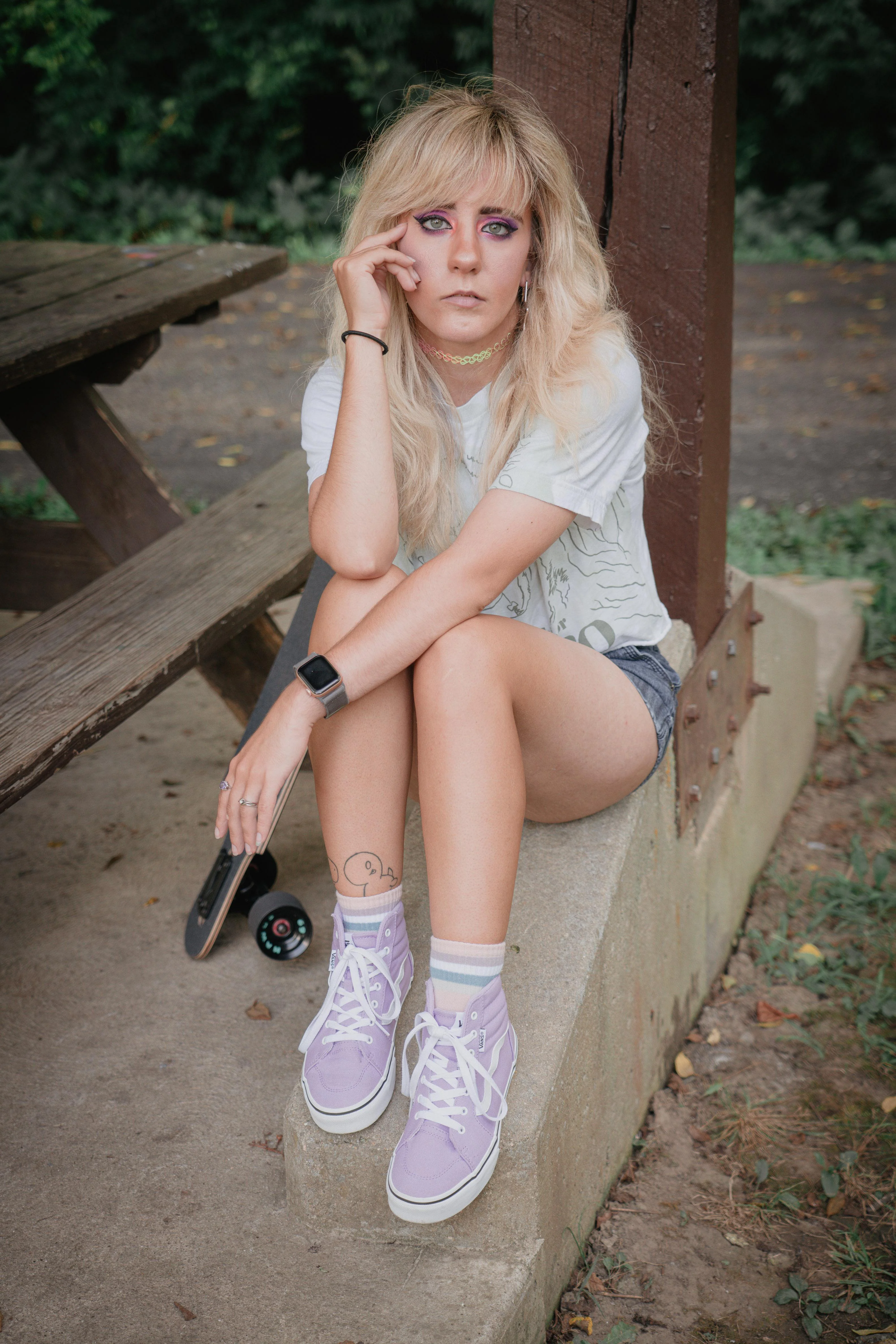 Am I pretty enough to post here? picture 1 of 1