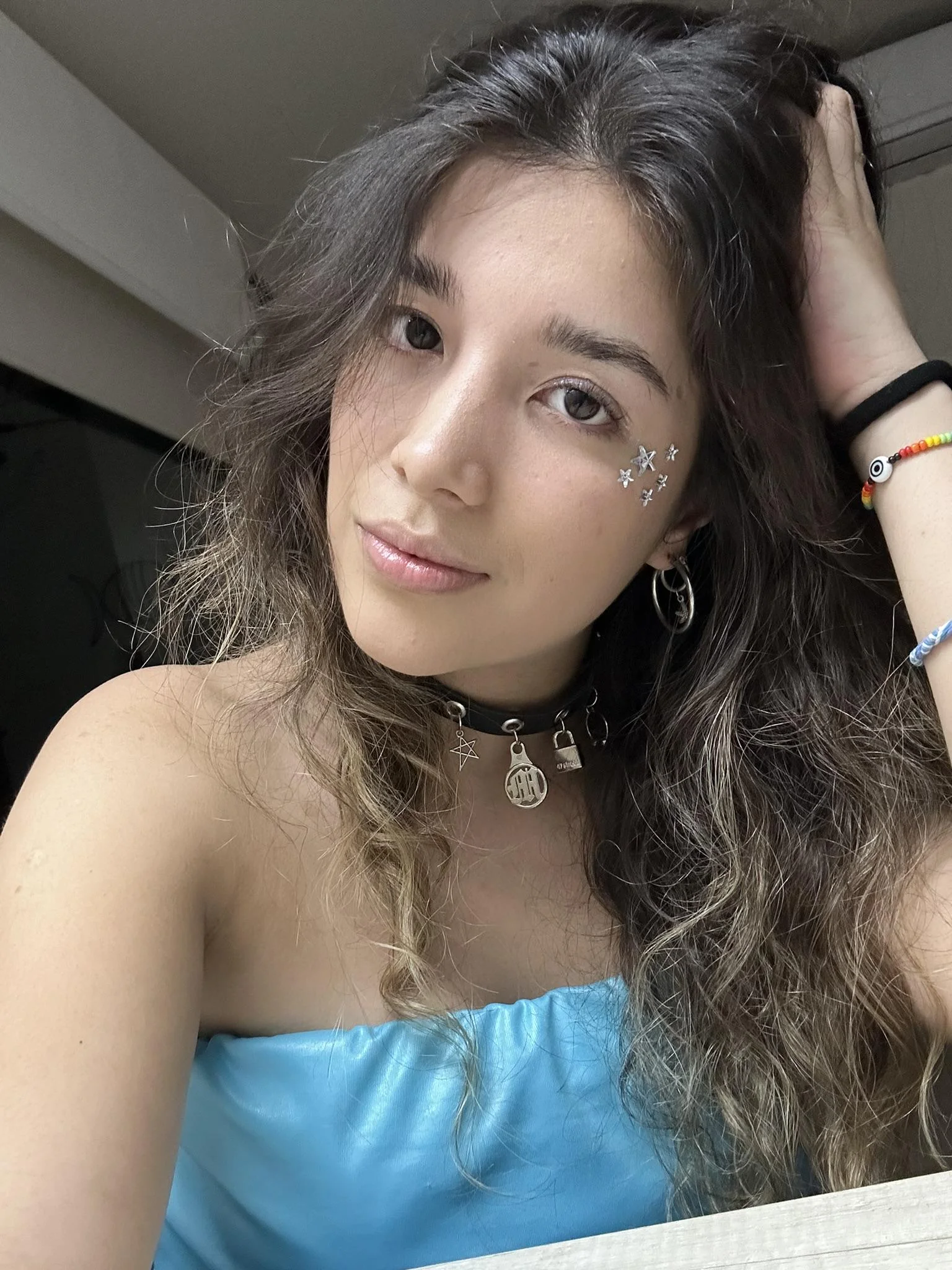 all glam and ready to go picture 1 of 1