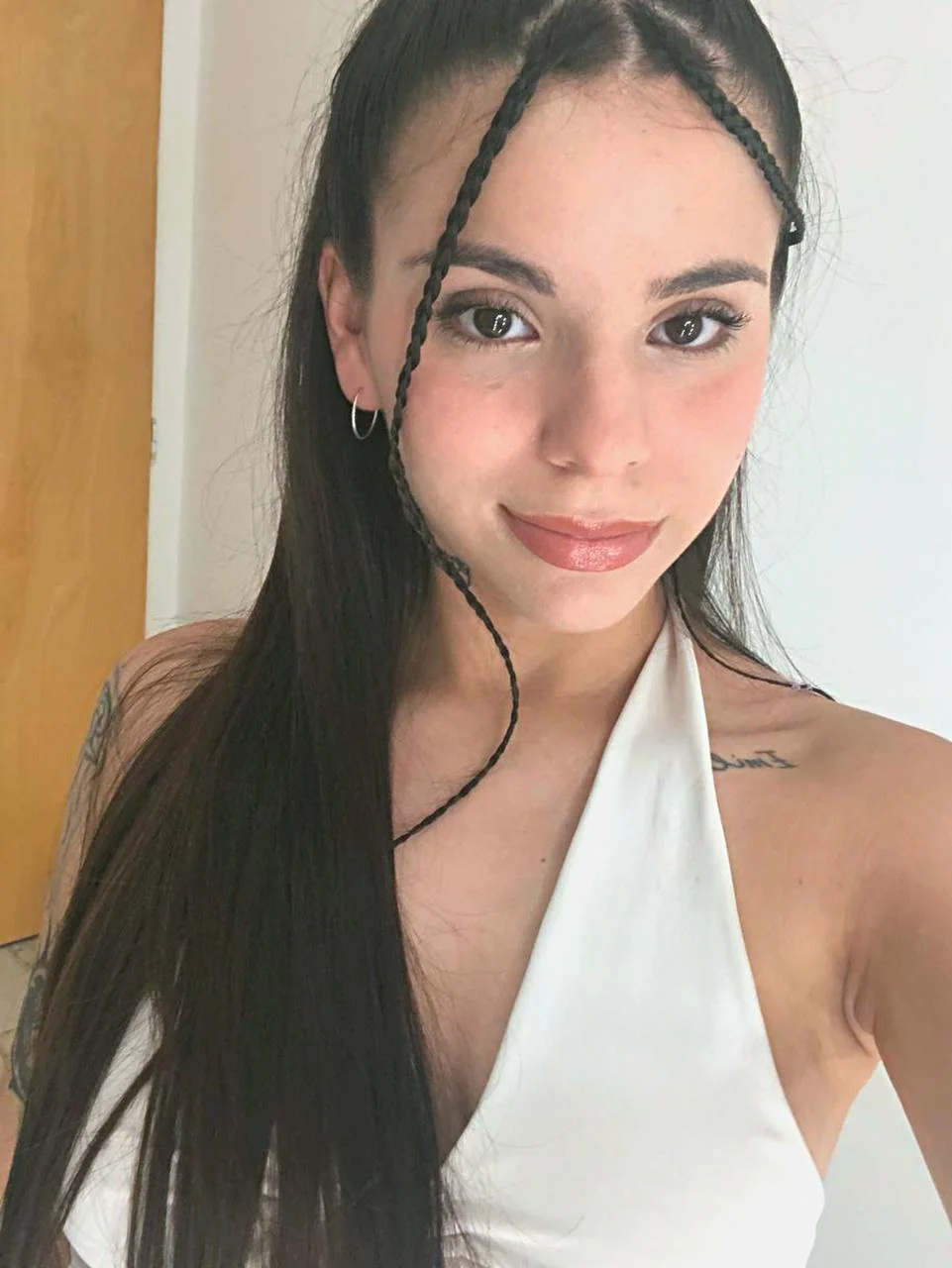 Loving my classy look feeling happy and beautiful today picture 1 of 1