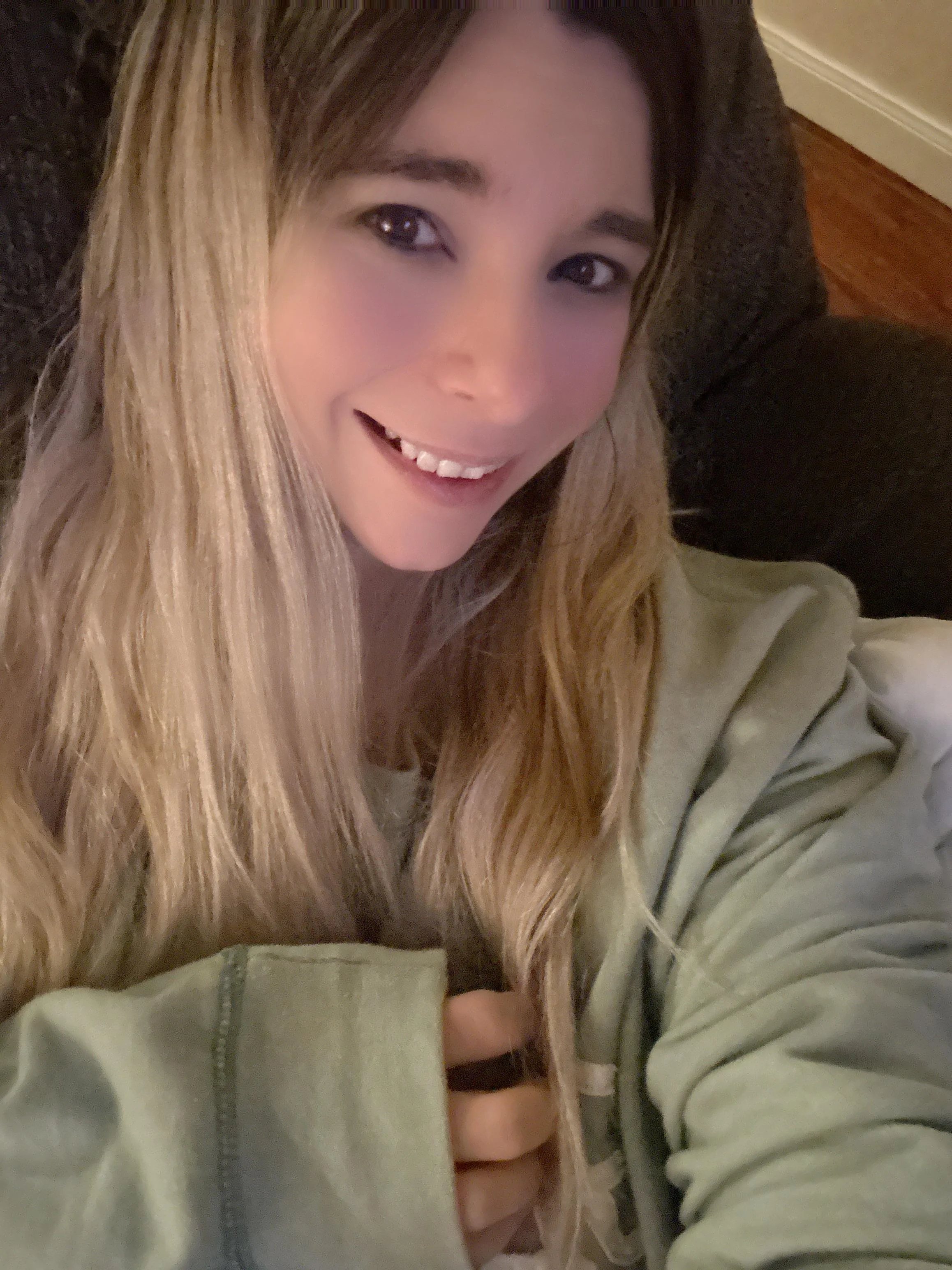 Lookin pretty and relaxing picture 1 of 1