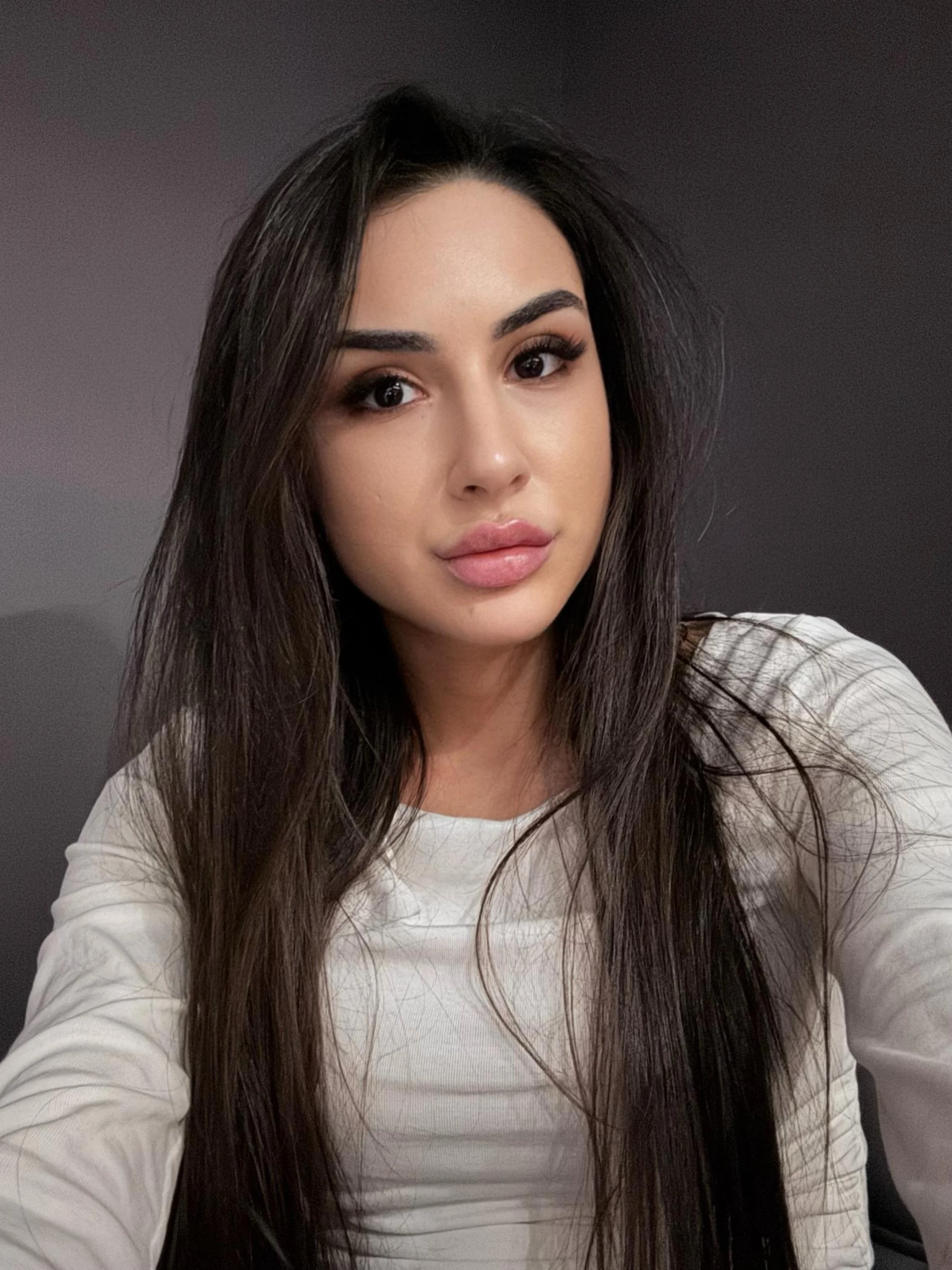 Brunette vibes picture 1 of 1