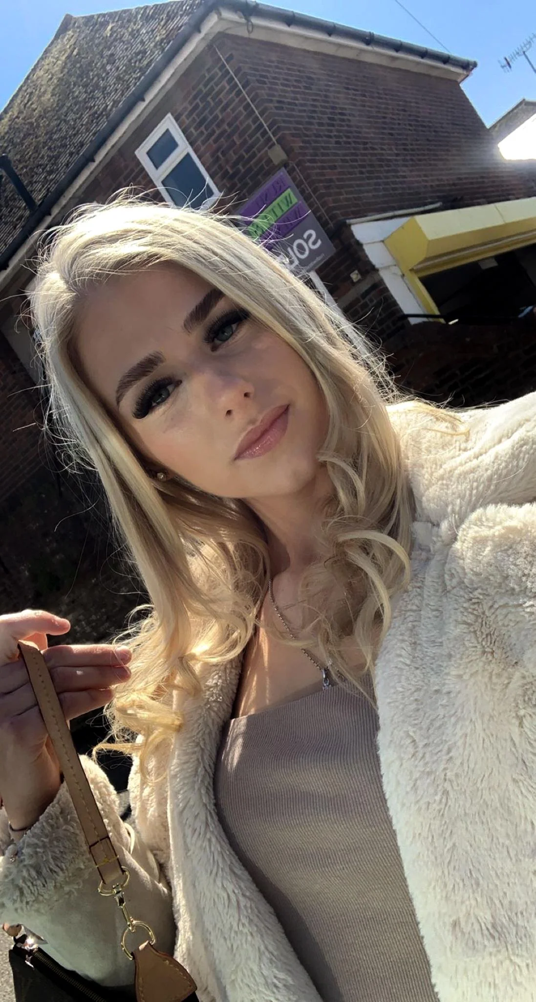 Keeping it low-key cute picture 1 of 1