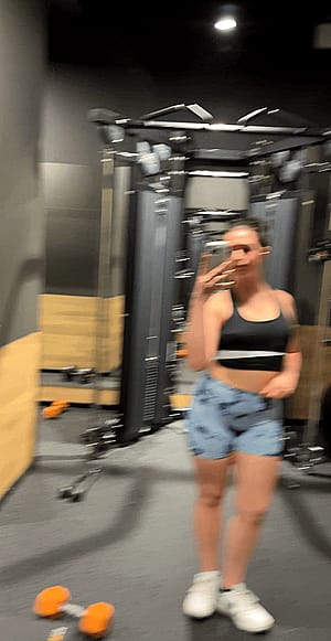 Do I look hot in the gym? F20'