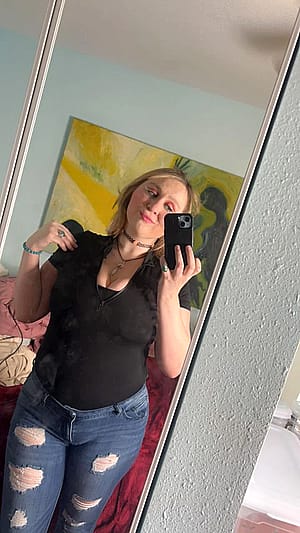 Guess what I do for work 27f'