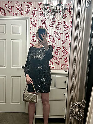 Does this look sexy for the party season'
