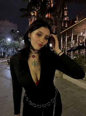 looking classy in all black'