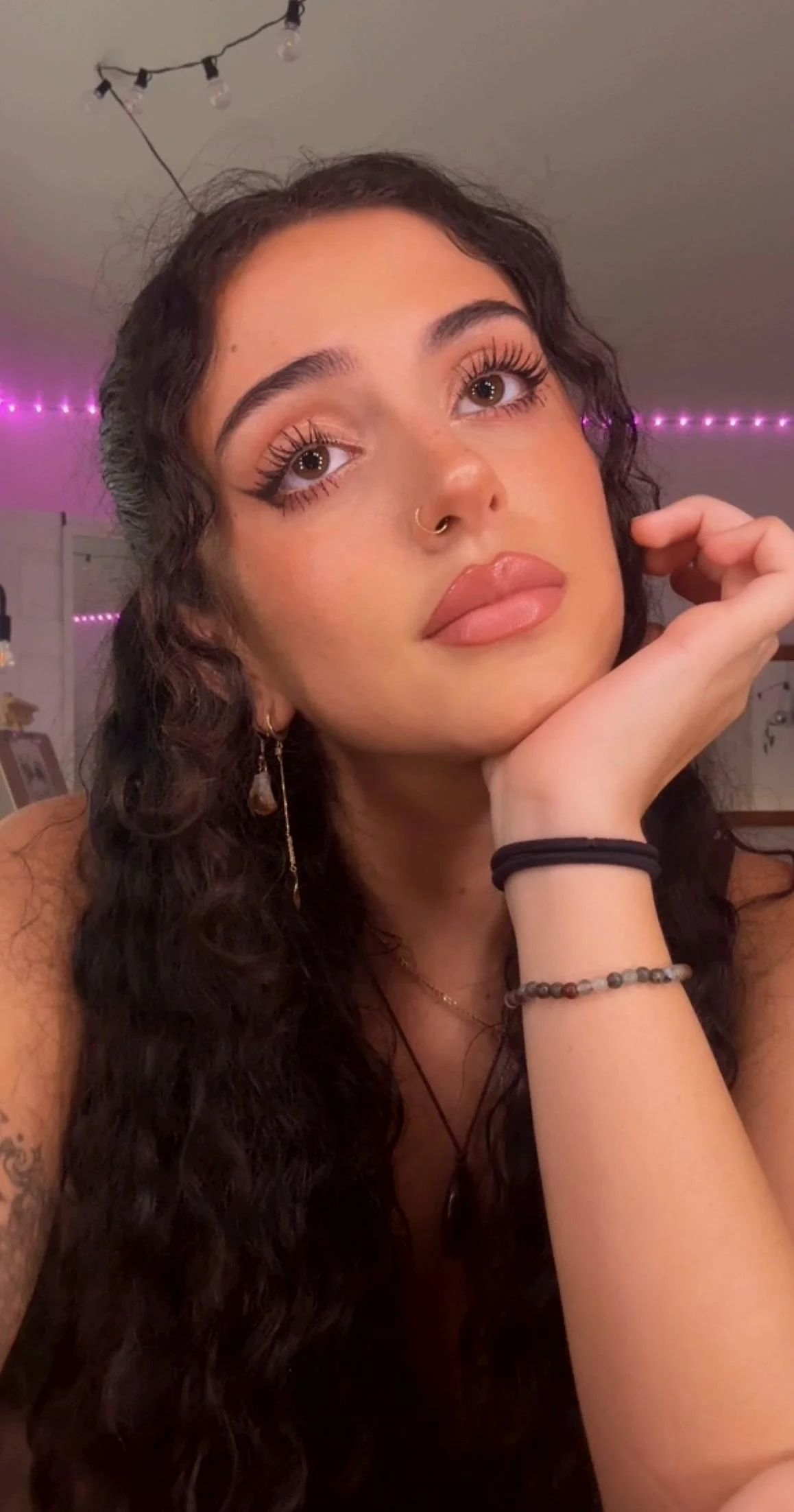 Just taking this cute selfie for today picture 1 of 1