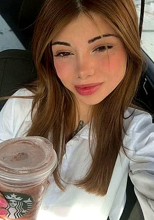 Feeling cute while pretending to be productive before class'
