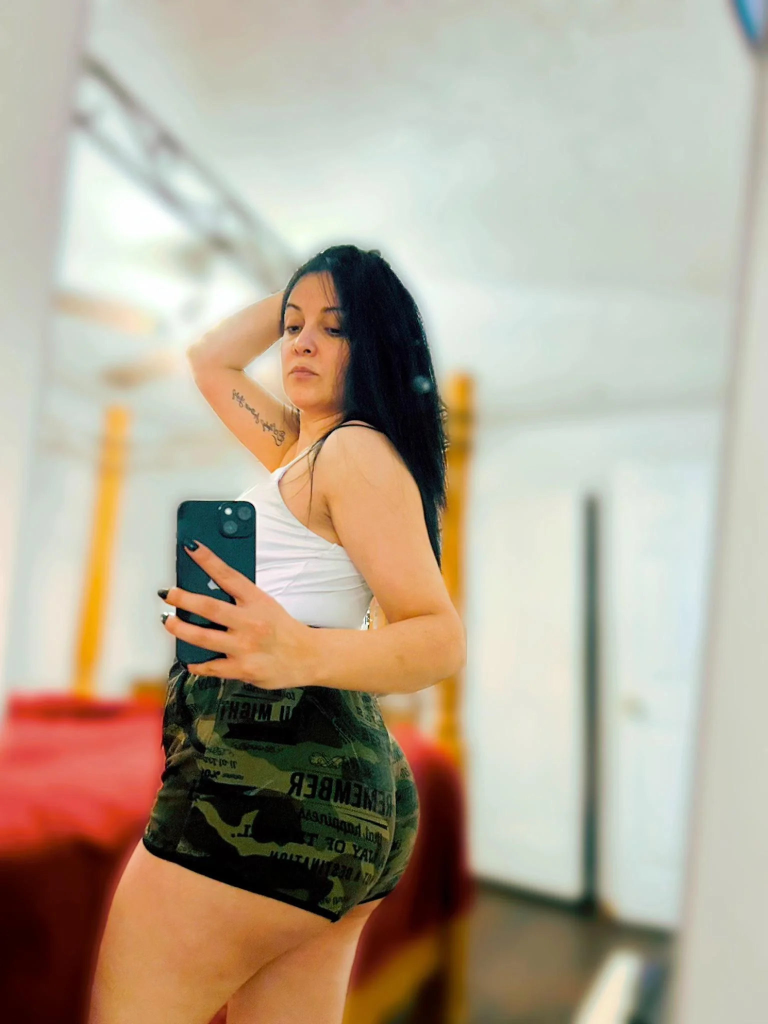 Honestly! I’m I hot or not? picture 1 of 1
