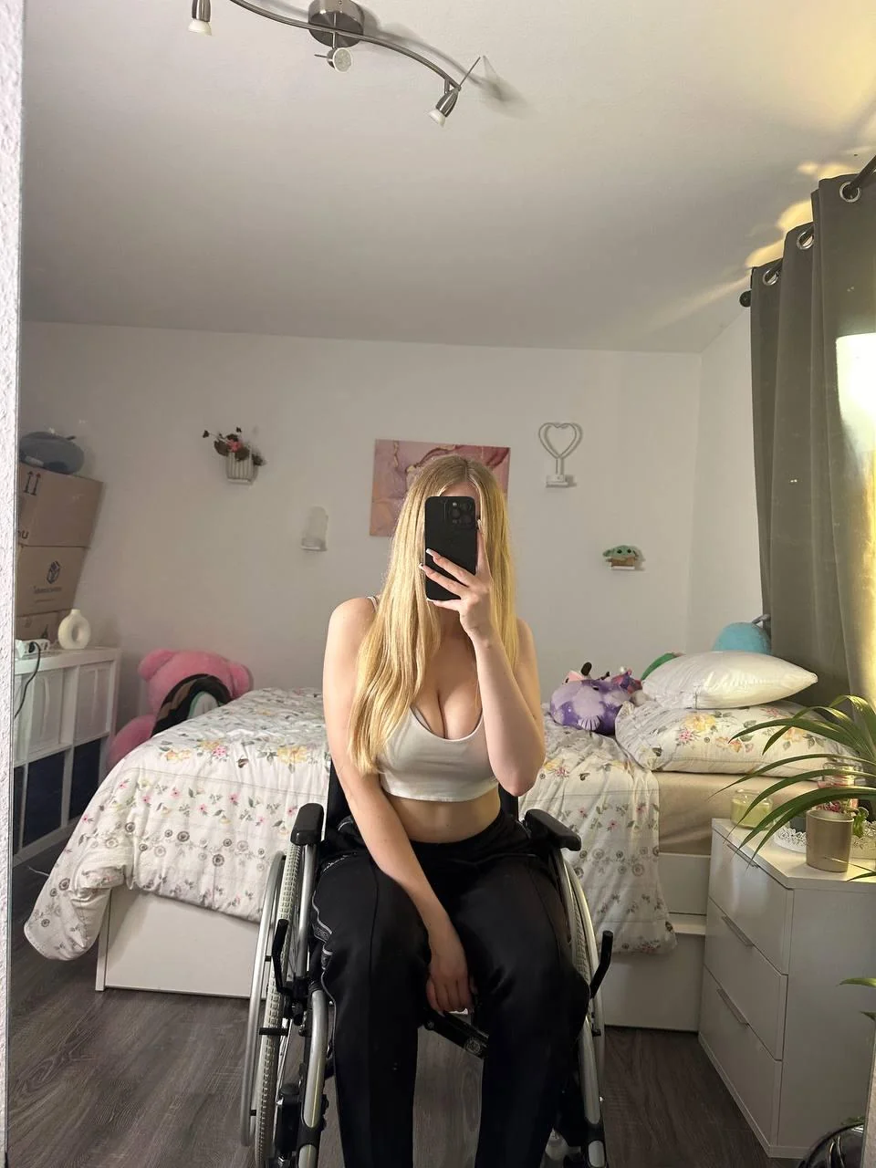 would you still date me? picture 1 of 1
